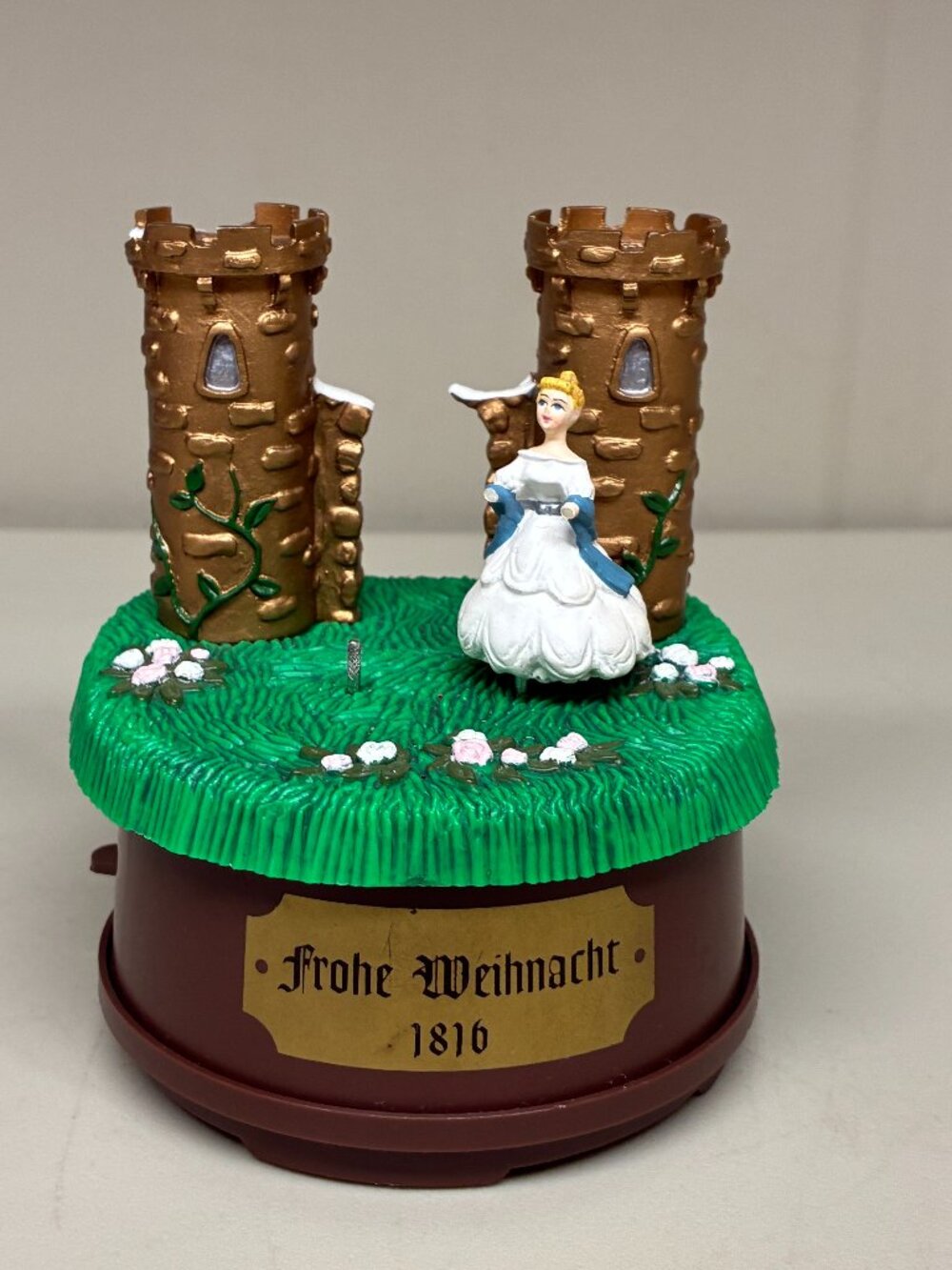 Vintage Byers Choice Drosselmeier Music Box Frohe Weihnacht 1816 Castle Scene